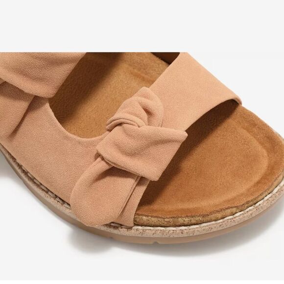 Eurosoft Golden Knot Sandal, size 7.5, tan. - Picture 2 of 10